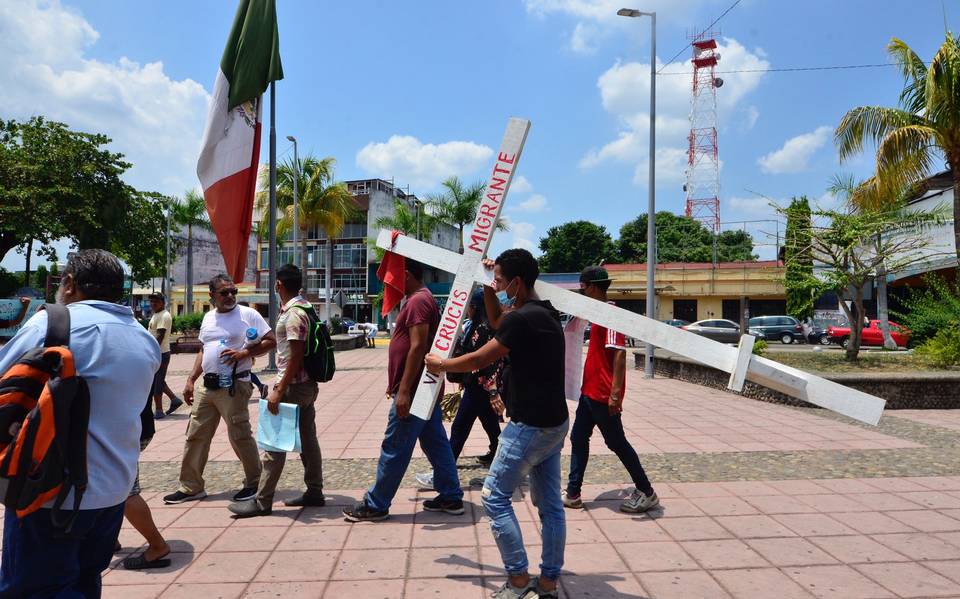 En Tapachula cambian caravana por Viacrucis del Migrante Diario